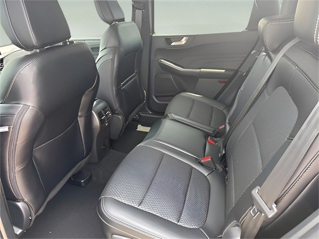 Used 2025 Ford Escape SE FWD image 41