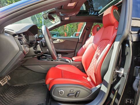 Used 2024 Audi S5 Premium Plus w/ Premium Plus Package AWD/4WD image 18