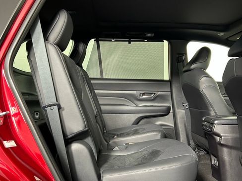 Used 2025 Toyota Grand Highlander AWD Hybrid image 13