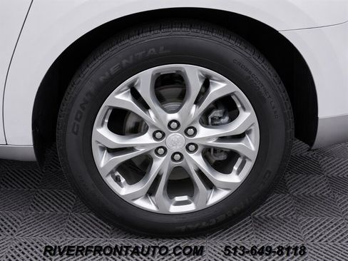 Used 2018 Buick Enclave Avenir w/ Avenir Technology Package AWD/4WD image 30