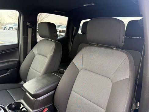 Used 2025 Chevrolet Colorado W/T w/ Advanced Trailering Package image 28