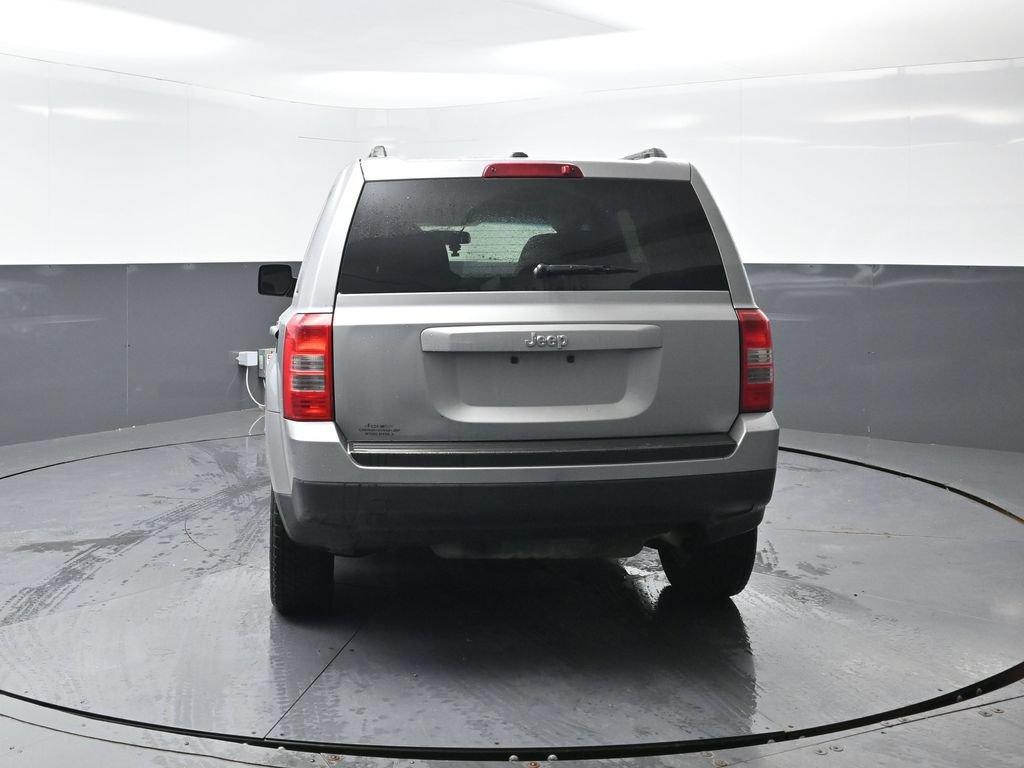 Used 2017 Jeep Patriot Sport w/ Power Value Group FWD image 12