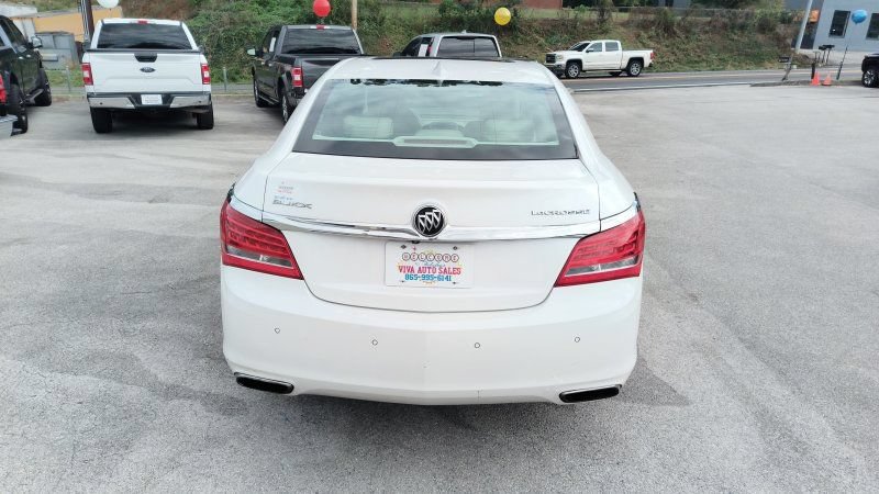 Used 2015 Buick LaCrosse Premium w/ Driver Confidence Package #1 FWD image 4