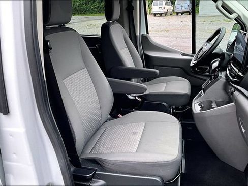 Used 2024 Ford Transit 350 XLT RWD image 7