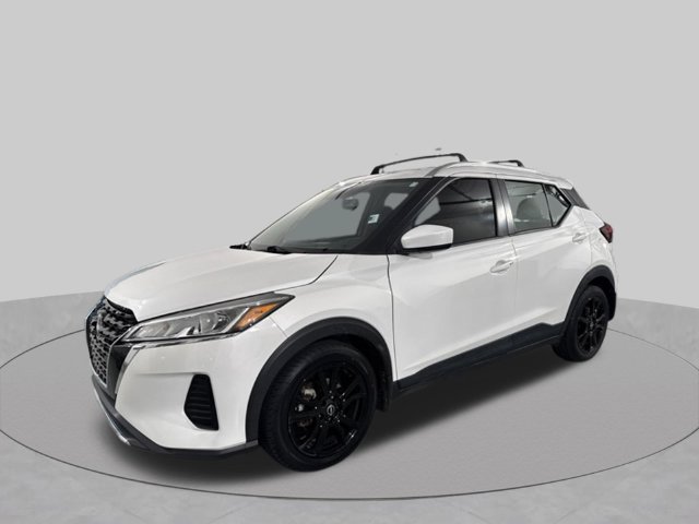 Used 2023 Nissan Kicks SV w/ Interior Electronics Package FWD image 4