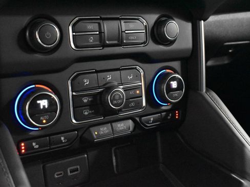 Used 2024 Chevrolet Tahoe LT image 20