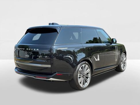 Used 2026 Land Rover Range Rover SE AWD/4WD image 4
