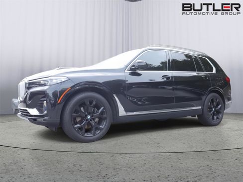 Used 2022 BMW X7 xDrive40i w/ Premium Package AWD/4WD image 1