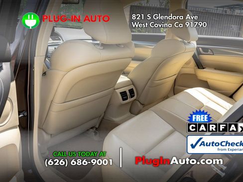 Used 2010 Acura TL w/ Technology Package FWD image 9