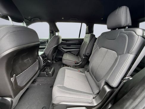 Used 2024 Jeep Grand Cherokee L Laredo w/ Luxury Tech Group I AWD/4WD image 18