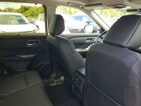 New 2026 Nissan Rogue Platinum w/ Platinum Premium Package AWD/4WD image 29