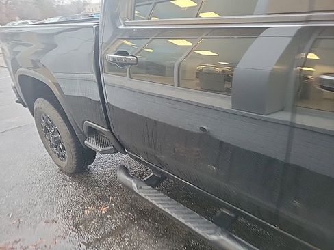 Used 2023 Chevrolet Silverado 2500 LT w/ Midnight Edition image 10