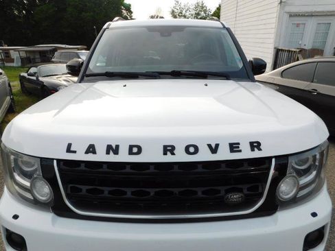 Used 2016 Land Rover LR4 HSE AWD/4WD image 13