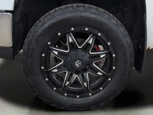 Used 2011 GMC Sierra 1500 SLE w/ Power Tech Package AWD/4WD image 28
