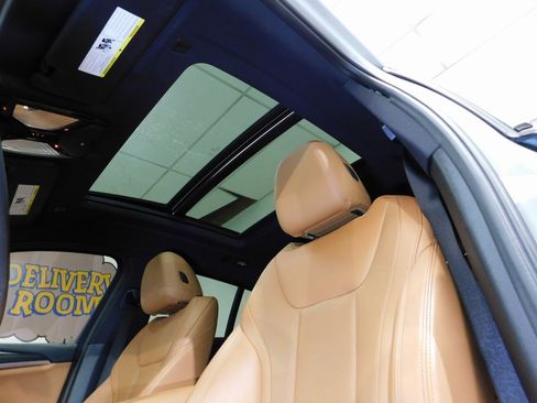 Used 2023 BMW X4 xDrive30i image 35