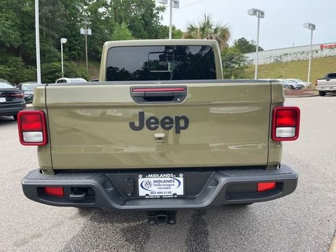 Used 2025 Jeep Gladiator Sport AWD/4WD image 35