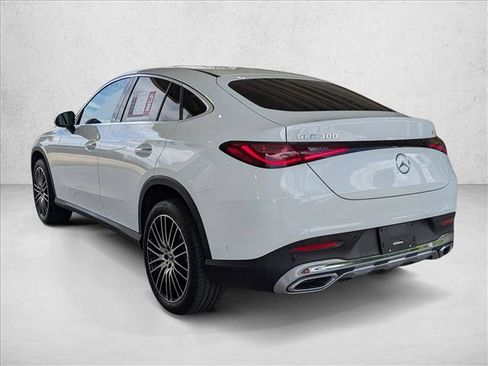 Used 2024 Mercedes-Benz GLC 300 4MATIC image 8