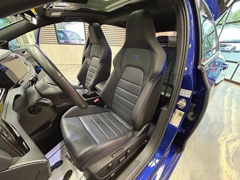 Used 2024 Volkswagen Golf R AWD/4WD image 7