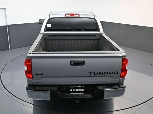 Used 2016 Toyota Tundra SR5 w/ SR5 Upgrade Package AWD/4WD image 19