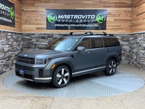 Used 2025 Hyundai Santa Fe Limited image 4