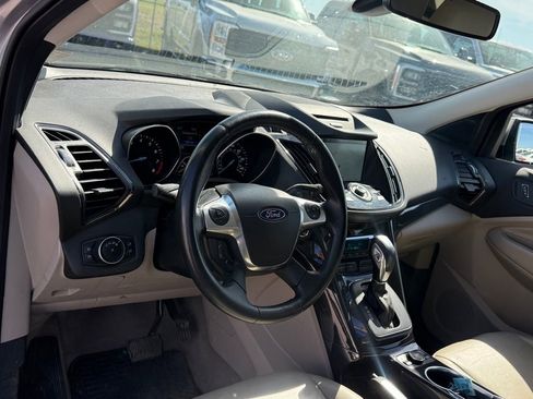 Used 2016 Ford Escape Titanium image 4