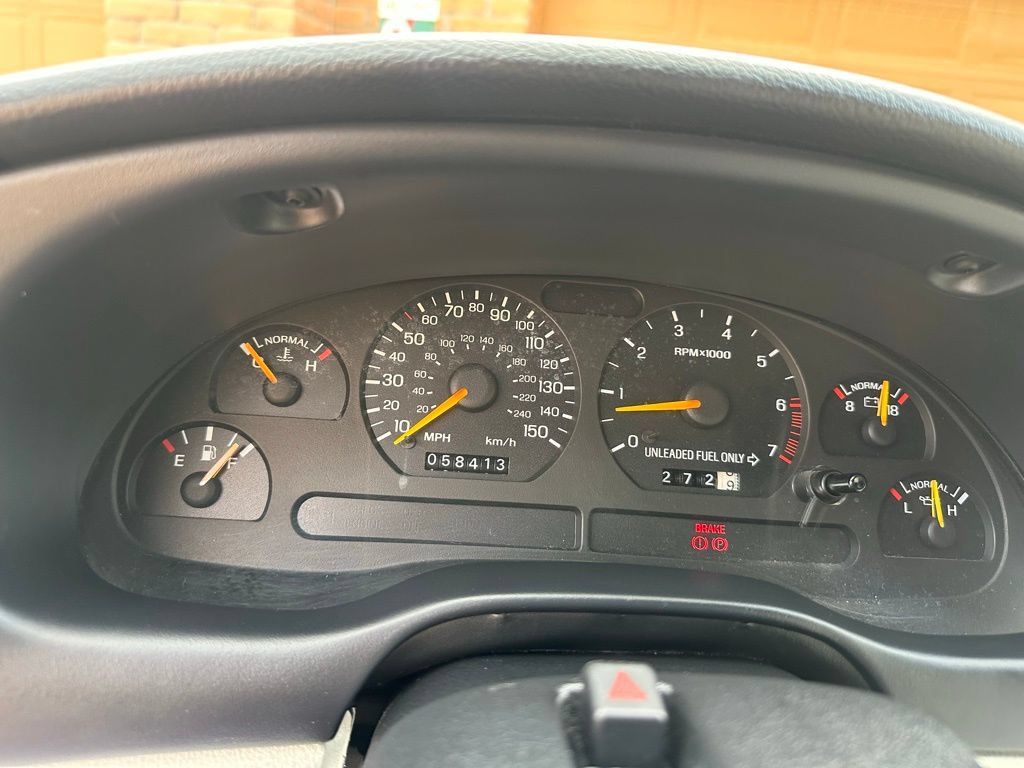 Used 1994 Ford Mustang GT RWD image 4