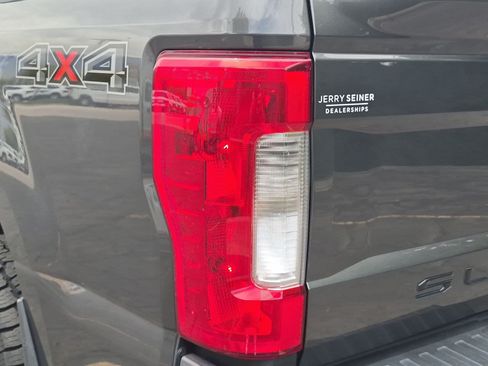 Used 2018 Ford F250 XL w/ STX Appearance Package AWD/4WD image 11
