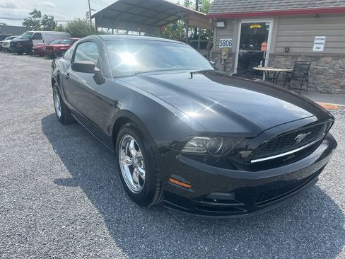Used 2013 Ford Mustang Coupe RWD image 7