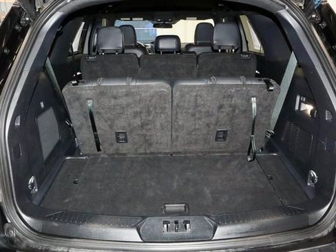 Used 2025 Ford Explorer ST-Line w/ ST-Line Street Pack image 14