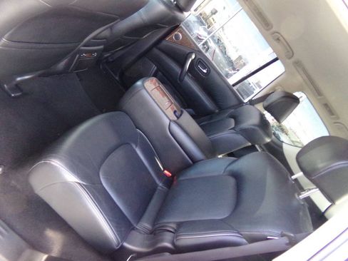 Used 2015 INFINITI QX80 4WD w/ Driver's Assistance Package image 10