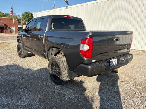 Used 2019 Toyota Tundra 4x4 CrewMax image 5