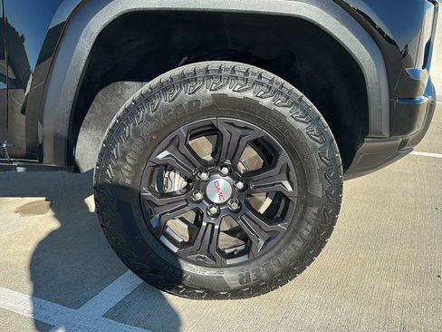 Used 2024 GMC Canyon Elevation w/ Convenience Package image 15