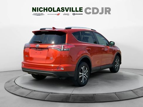 Used 2016 Toyota RAV4 LE AWD/4WD image 5