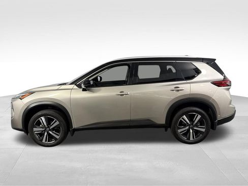 Used 2025 Nissan Rogue SL AWD/4WD image 10