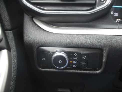 Used 2023 Ford Explorer XLT w/ Equipment Group 202A image 14