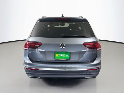 Used 2021 Volkswagen Tiguan SE w/ Panoramic Sunroof Package AWD/4WD image 8