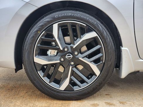 New 2025 Nissan Versa SR image 11