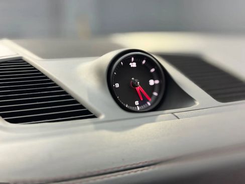 Used 2022 Porsche Cayenne Platinum Edition w/ Premium Package Plus image 14