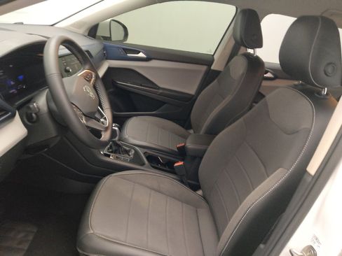 Used 2022 Volkswagen Taos SE image 17