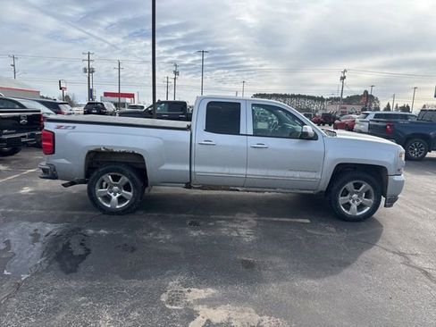 Used 2016 Chevrolet Silverado 1500 LT w/ LT Convenience Package image 2