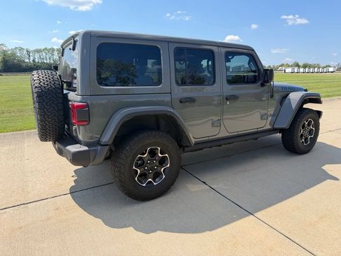 Used 2022 Jeep Wrangler Unlimited Rubicon 4xe w/ Steel Bumper Group AWD/4WD image 3