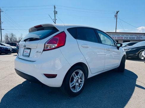 Used 2018 Ford Fiesta SE image 3