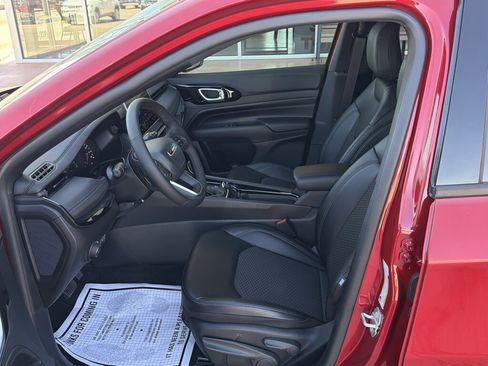 New 2026 Jeep Compass Latitude AWD/4WD image 14
