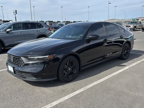 Used 2025 Honda Accord SE image 1