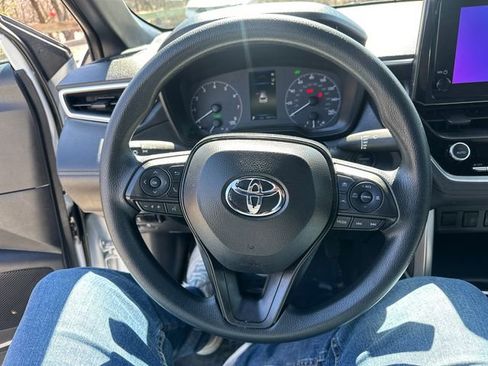 Used 2024 Toyota Corolla Cross AWD Hybrid image 39