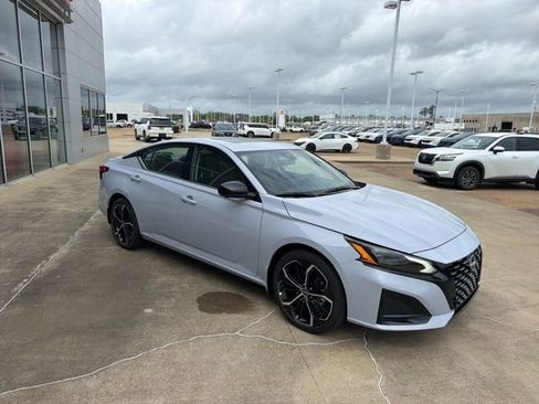 New 2026 Nissan Altima 2.5 SR image 5