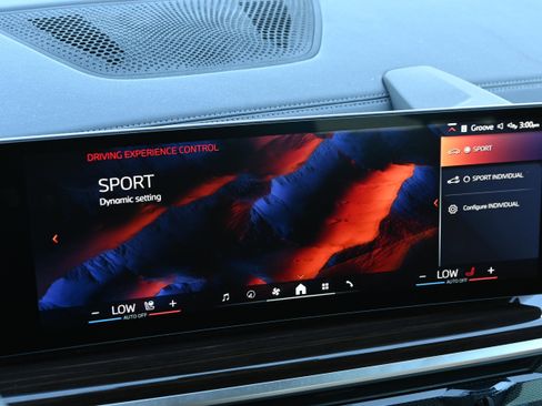 Certified 2025 BMW X5 xDrive40i w/ Premium Package image 32