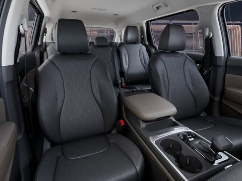 New 2026 Kia Carnival EX FWD image 18