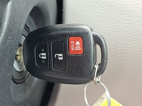 Used 2024 Toyota Corolla Cross L FWD image 23