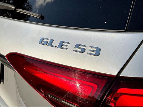 Used 2025 Mercedes-Benz GLE 53 AMG 4MATIC image 30